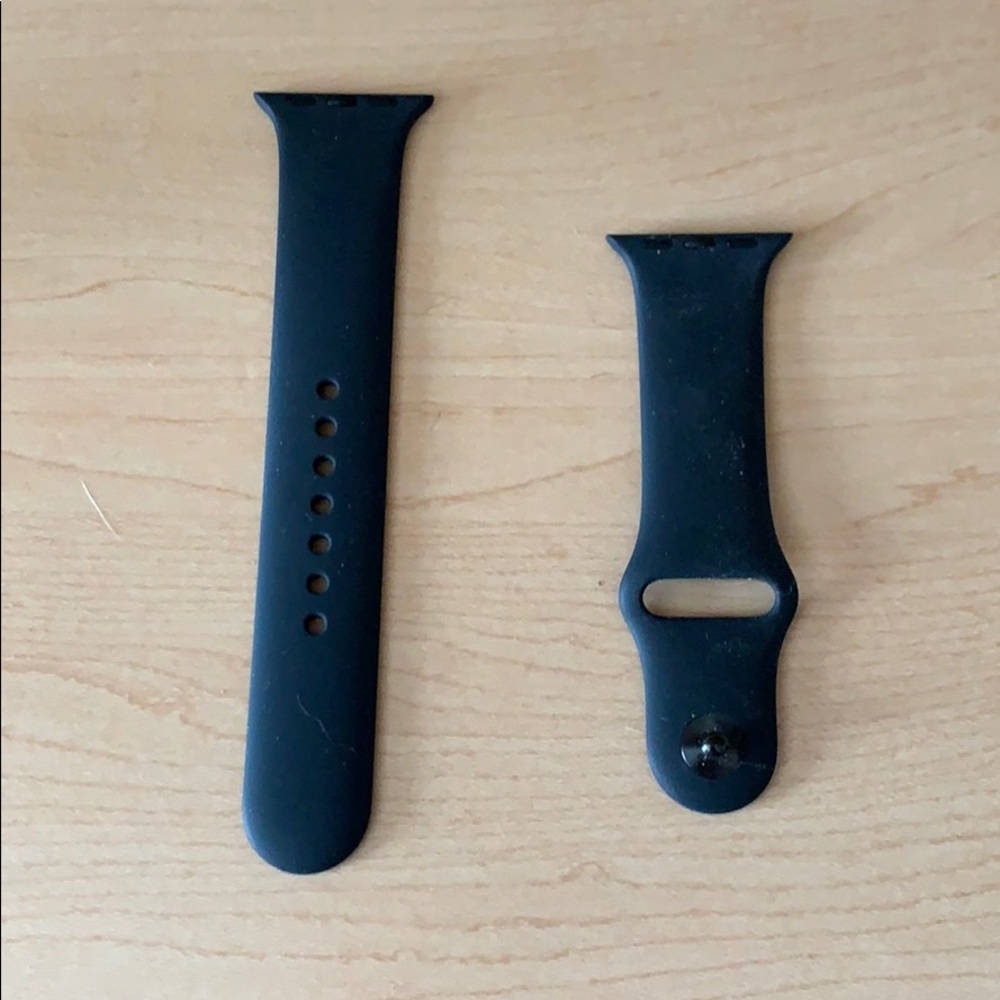 Black Apple Watch rubber band